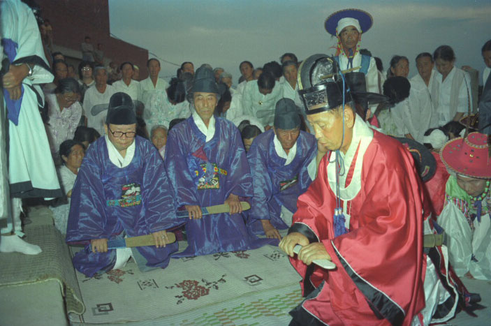 1983_단오장 영신행차001.jpg